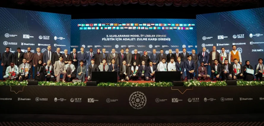 Students of the International Somali Maarif Schools at the Model OIC Summit