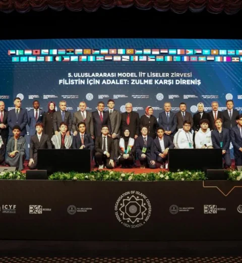 Students of the International Somali Maarif Schools at the Model OIC Summit