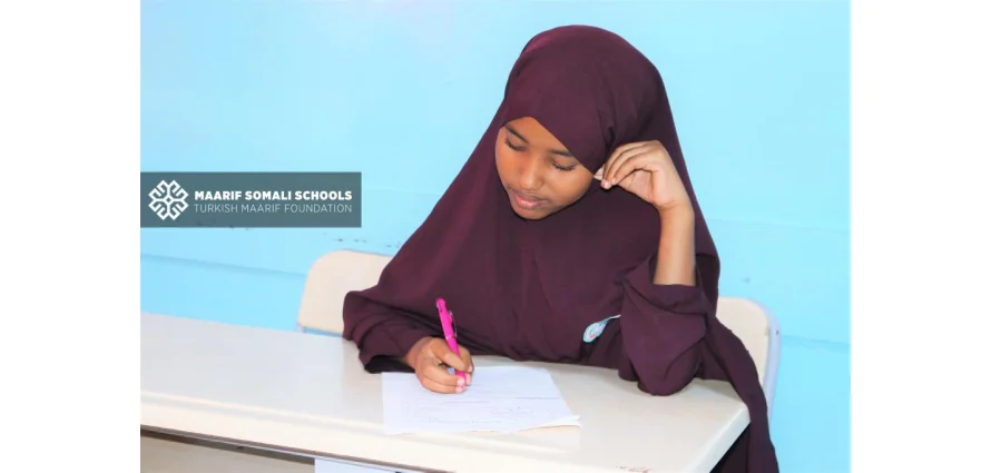 Toddobaadkii imtixaanka ayaa bilaabmay!  Benadir Primary & High School Girls + Sawiro..